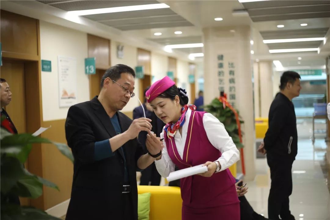 宝鸡24小时套医保卡(北京医保卡使用指南)